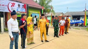 Lurah Buka Turnamen Volleyball Antar RW