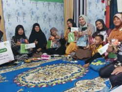 Hari Solidaritas Hijab Internasional, IZI Riau Bantu Ibu-ibu Mualaf di Pekanbaru