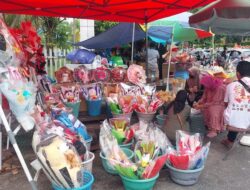 Pedagang Dadakan Ikut Meriahkan Wisuda Universitas Riau