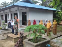 Babinsa Siap Awasi Langsung Siswa SMPN 10 Tapung