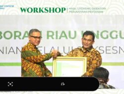 BPS Provinsi Riau Beri Award kepada PT Arara Abadi