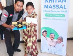 IZI Riau Bersama Majlis PTPN V Gelar Khitan Massal
