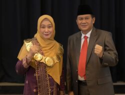 Sri Indarti Dilantik Jadi Rektor Perempuan Pertama Universitas Riau