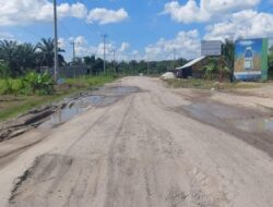 Jalan Kuansing-Inhu Kian Parah Akibat Truk Batu Bara, Akhir Tahun Ini akan Diaspal