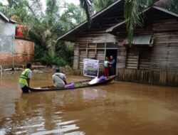 YBM BRIlian-IZI Riau Sisir Masyarakat Terdampak Banjir di Desa Lubuk Siam