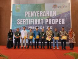 13 PT di Riau Terima Penghargaan Kemen LHK