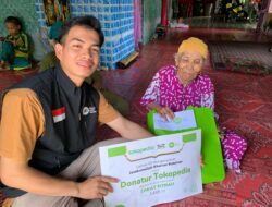 Tokopedia-IZI Riau Salurkan 125 Paket Zakat Fitrah di Riau