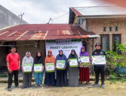 IZI Riau, MTXL dan XL Axiata Salurkan 100 Paket Lebaran di Kampar