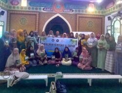 Yayasan Tabung Wakaf Umat Salurkan 40 Mushaf Al-Qur’an untuk Jemaah Tahsin Masjid Al Islamiyah