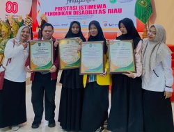 Muthia Syakira Terima Anugerah Prestasi Istimewa Dewan Pendidikan Riau