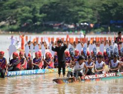 204 Jalur Siap Berlaga, Plt Gubri SF Hariyanto Resmi Buka Festival Pacu Jalur Nasional 2026 di Tepian Narosa